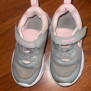 Toddler girl shoe size 9